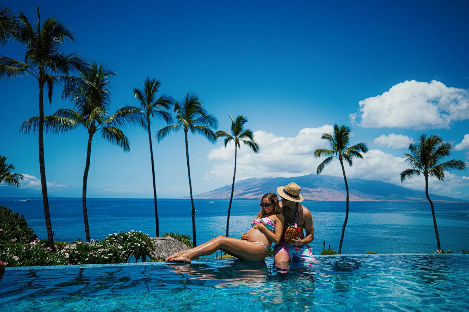 four seasons maui babymoon infinity pool anna kim family photographer hawaii jetset christina